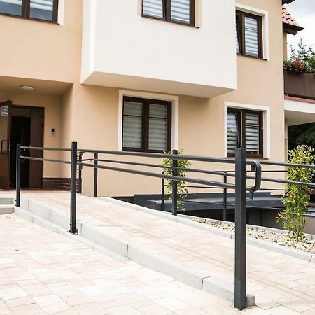 Prestige Line Apartament Legnica Esterno foto