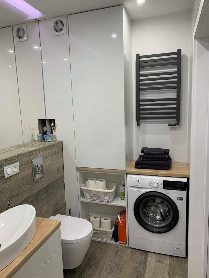 Prestige Line Apartament Legnica Esterno foto